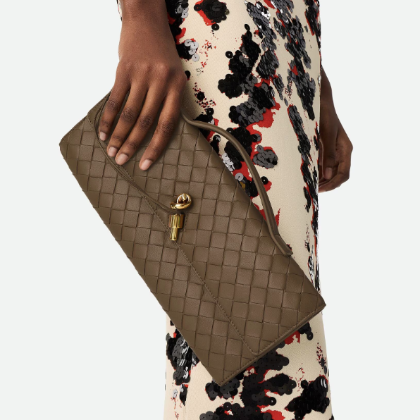 【直営・関税送料込】Clutch Andiamo バッグ Andiamo Clutch Bag – Vetra